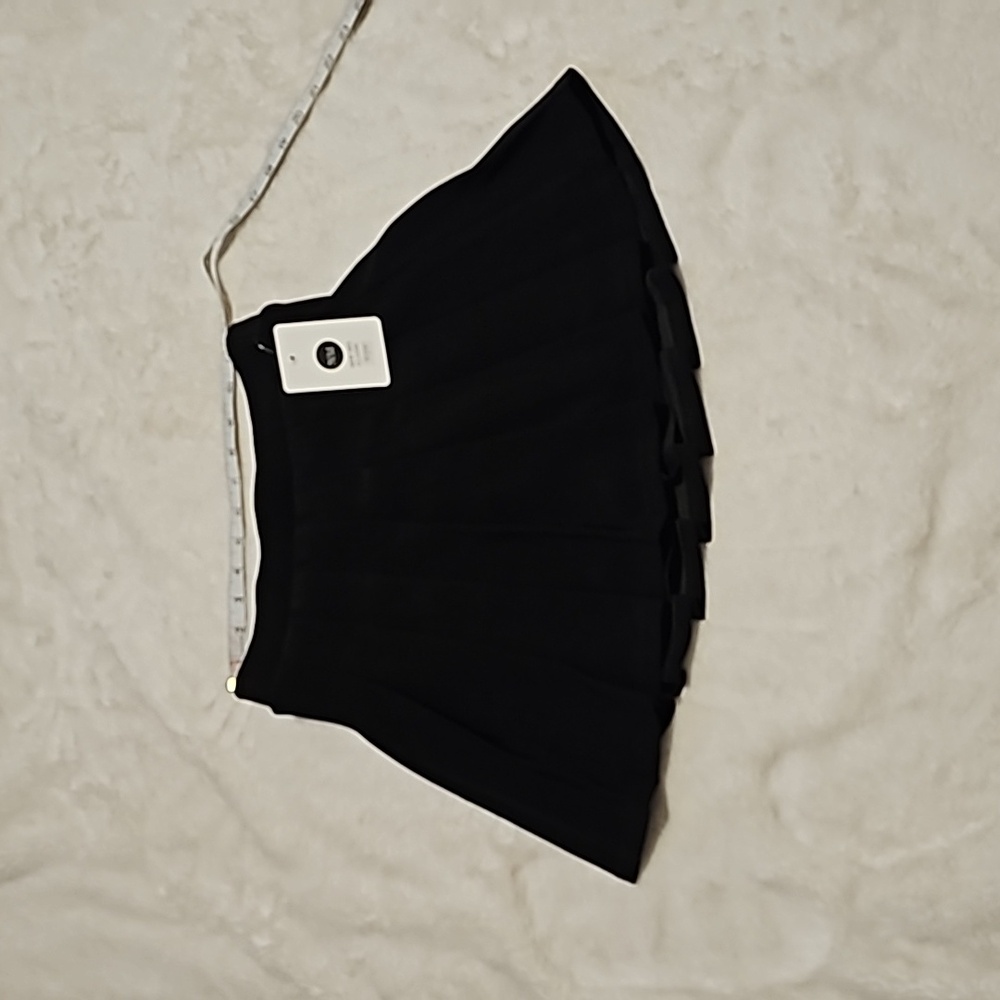 NWT Size Large New Mix brand Solid Stretch Pleated Mini Skirt